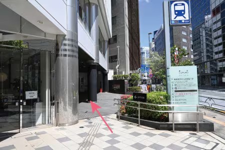 湘南美容クリニック 新宿南口院の行き方（新宿三丁目駅から）5